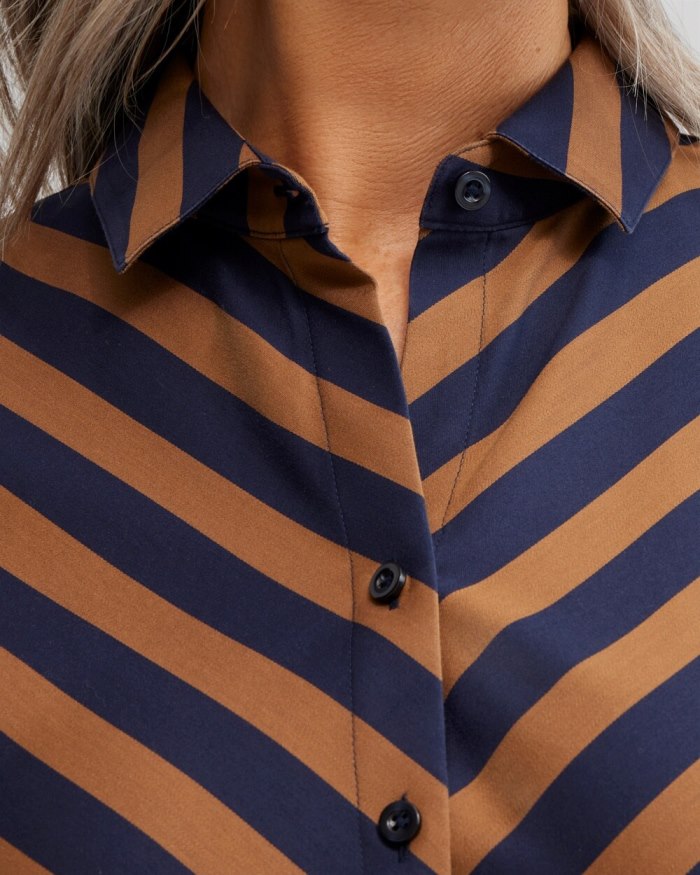 Chicos No Iron Stretch Stripe Tunic - Classic Navy Chicos No Iron Stretch Stripe Tunic - Classic Navy